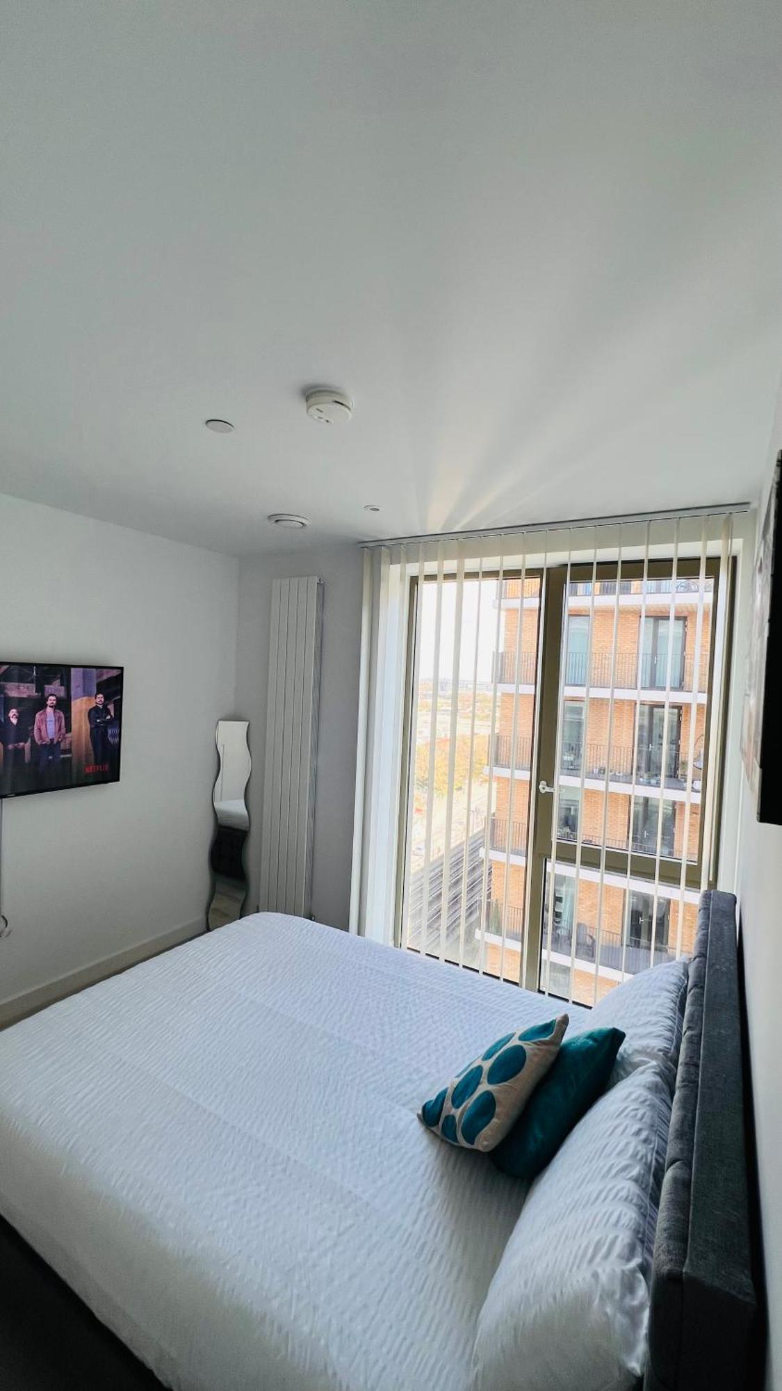 Lush Living - Double Room With Private Bathroom Londres Extérieur photo